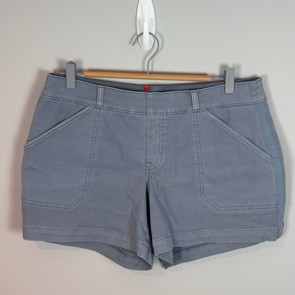 SPANX Women's Stretch Pull-on Twill Shorts Grey Blue Size Large 4" inseam summer